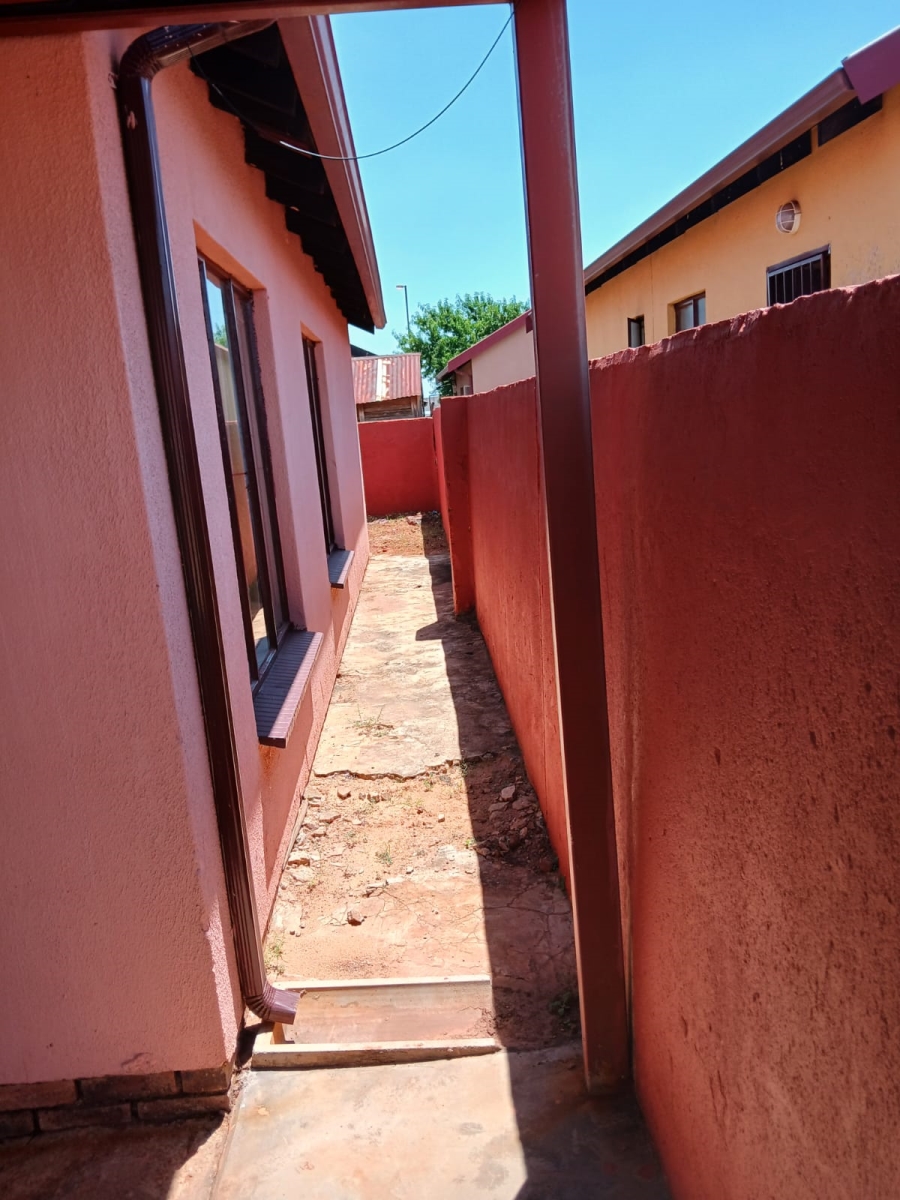 3 Bedroom Property for Sale in Soshanguve South Ext 4 Gauteng