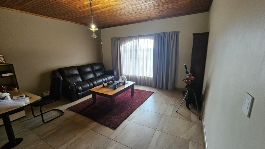 4 Bedroom Property for Sale in Eldoraigne Gauteng