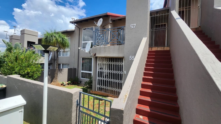 2 Bedroom Property for Sale in South Crest Gauteng