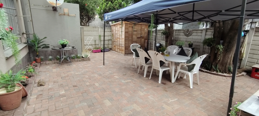 2 Bedroom Property for Sale in Verwoerdpark Gauteng