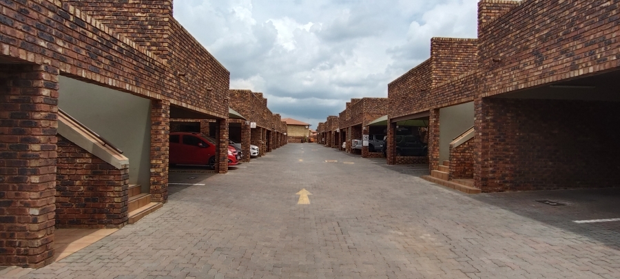 2 Bedroom Property for Sale in Florentia Gauteng