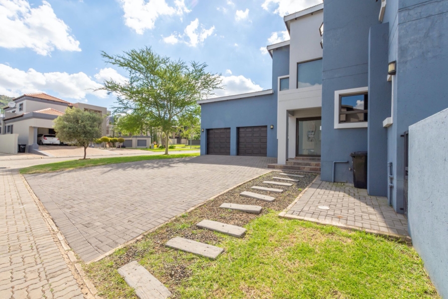 4 Bedroom Property for Sale in Homes Haven Gauteng