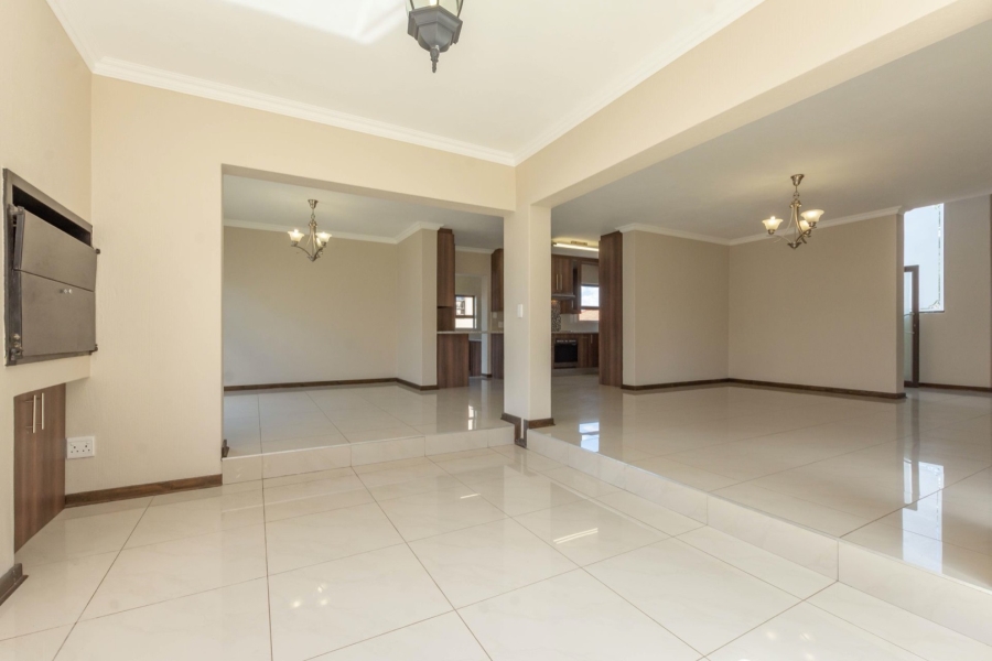 4 Bedroom Property for Sale in Homes Haven Gauteng