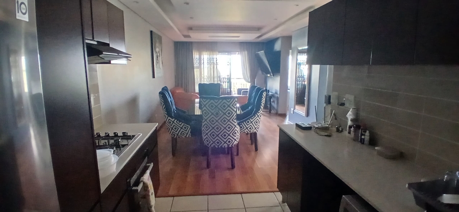 3 Bedroom Property for Sale in Oakdene Gauteng