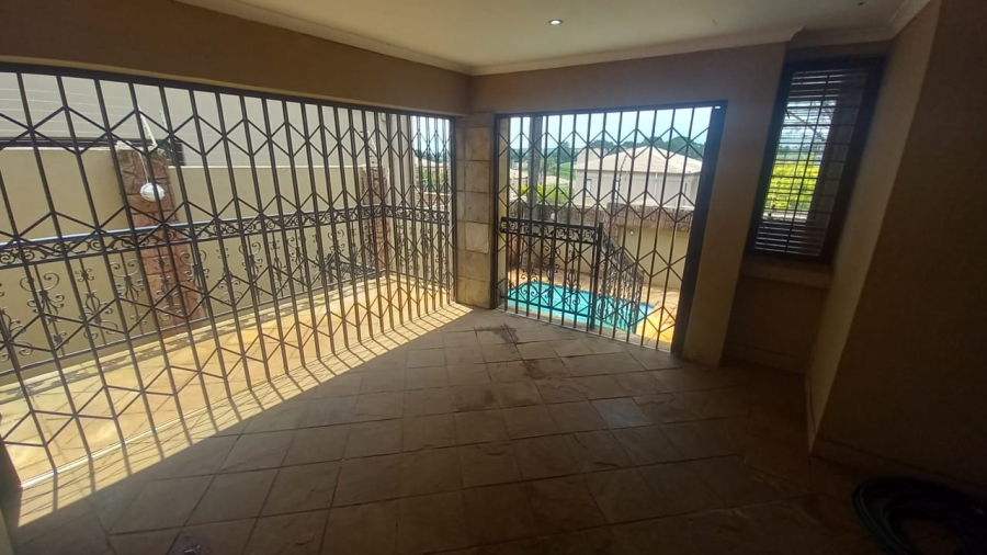 5 Bedroom Property for Sale in Chancliff Ridge Gauteng