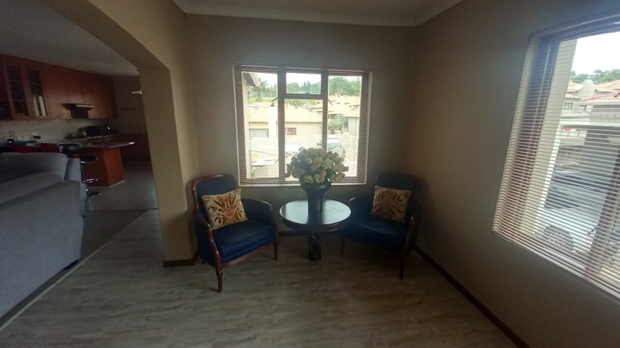 5 Bedroom Property for Sale in Chancliff Ridge Gauteng