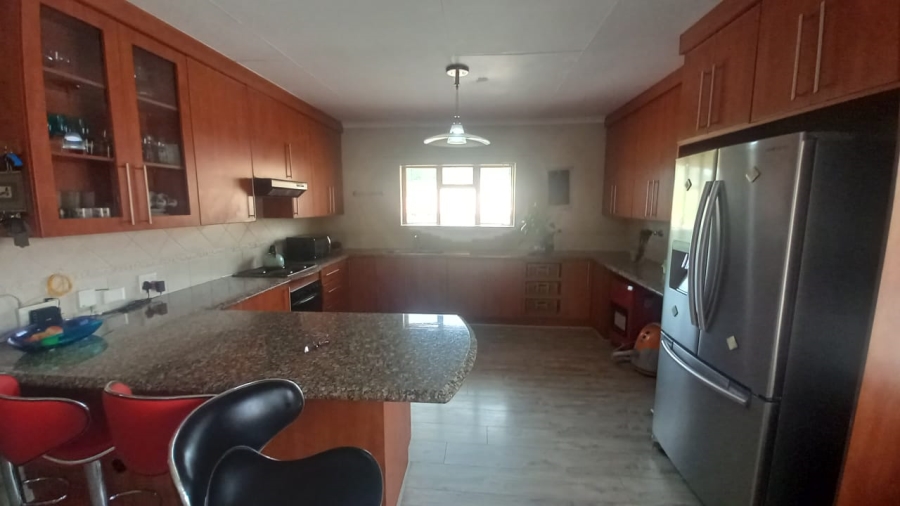 5 Bedroom Property for Sale in Chancliff Ridge Gauteng