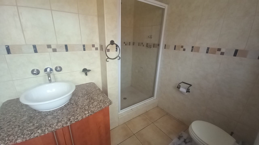 5 Bedroom Property for Sale in Chancliff Ridge Gauteng