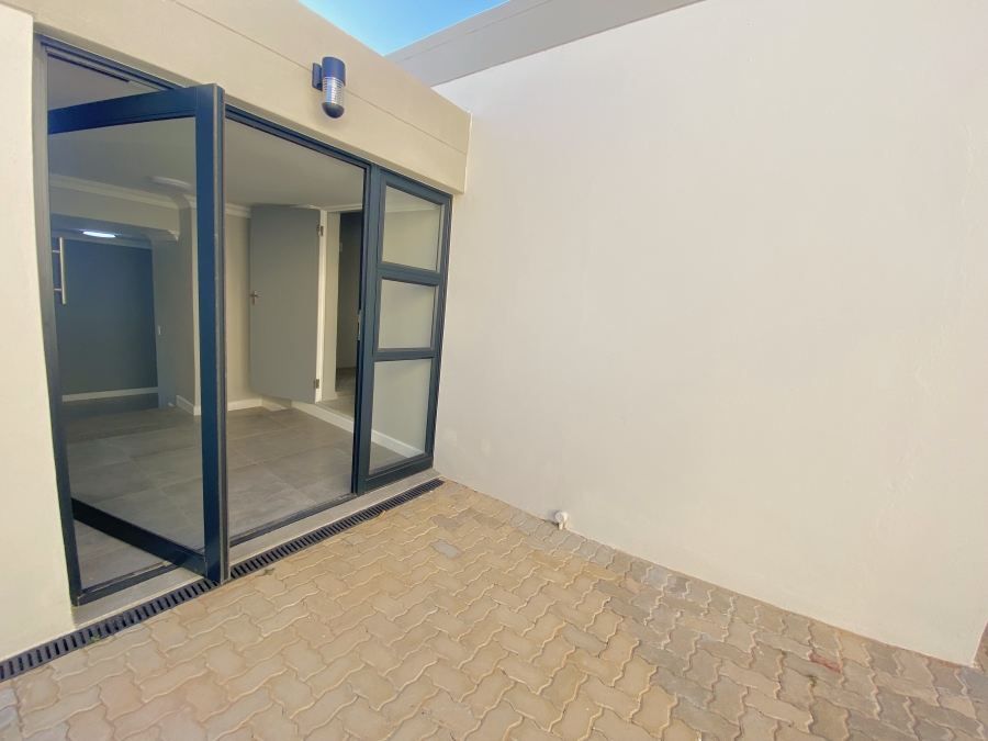 3 Bedroom Property for Sale in Roodekrans Gauteng