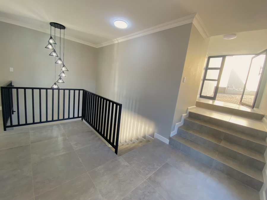 3 Bedroom Property for Sale in Roodekrans Gauteng