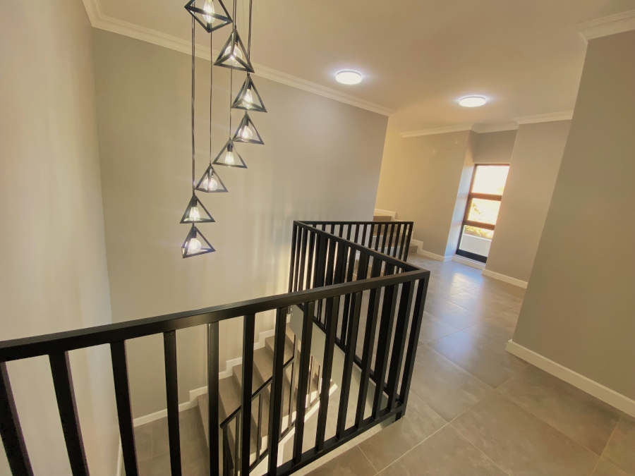 3 Bedroom Property for Sale in Roodekrans Gauteng