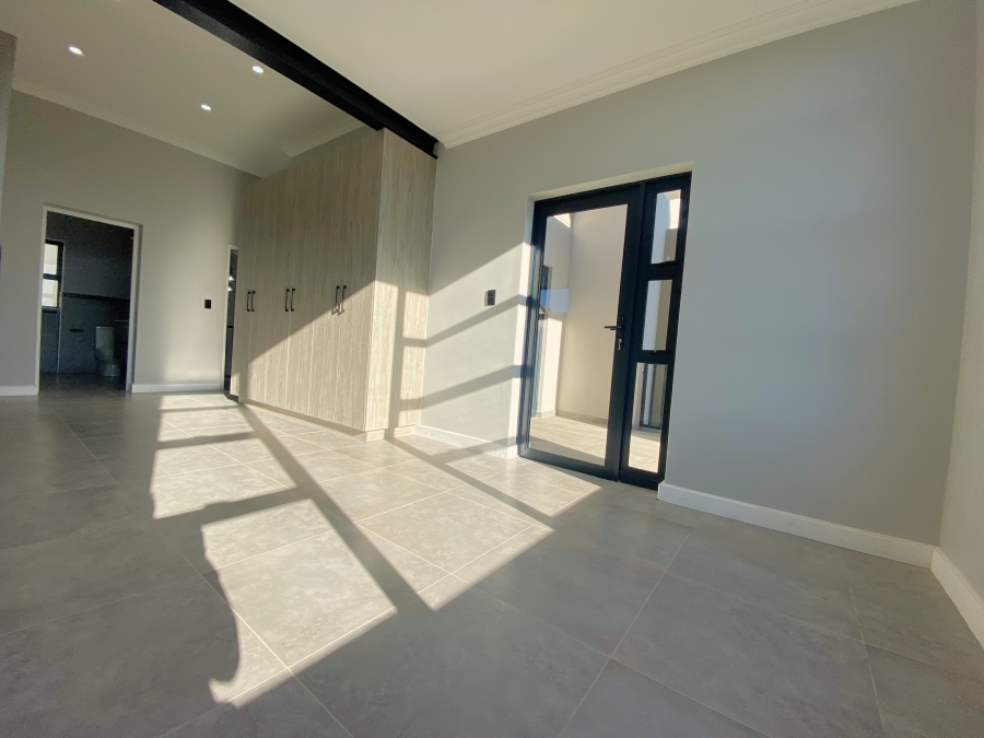 3 Bedroom Property for Sale in Roodekrans Gauteng