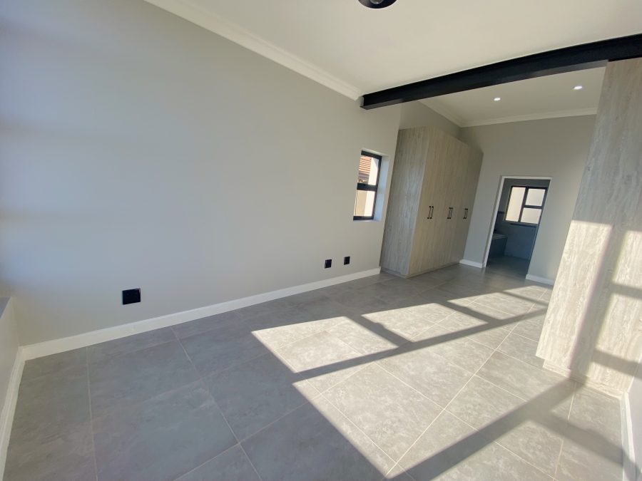 3 Bedroom Property for Sale in Roodekrans Gauteng