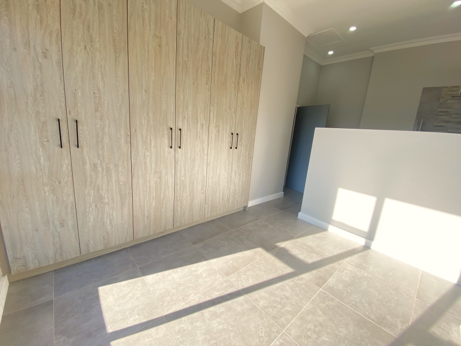 3 Bedroom Property for Sale in Roodekrans Gauteng