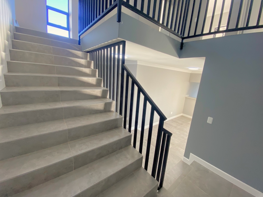 3 Bedroom Property for Sale in Roodekrans Gauteng