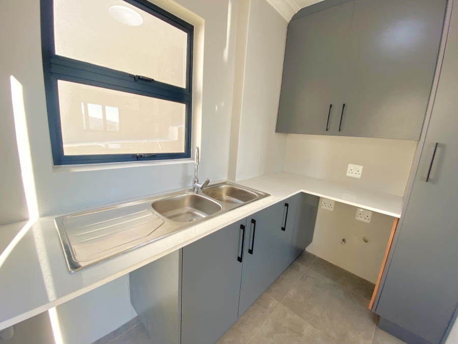 3 Bedroom Property for Sale in Roodekrans Gauteng