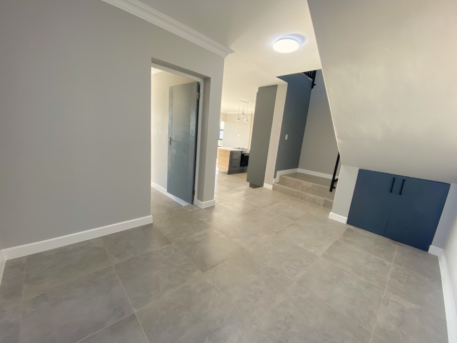 3 Bedroom Property for Sale in Roodekrans Gauteng