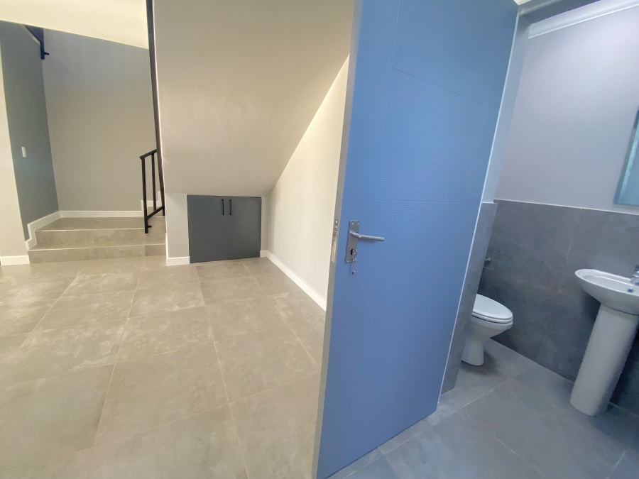 3 Bedroom Property for Sale in Roodekrans Gauteng