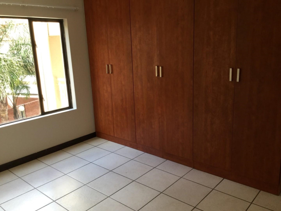 To Let 2 Bedroom Property for Rent in Sunninghill Gauteng