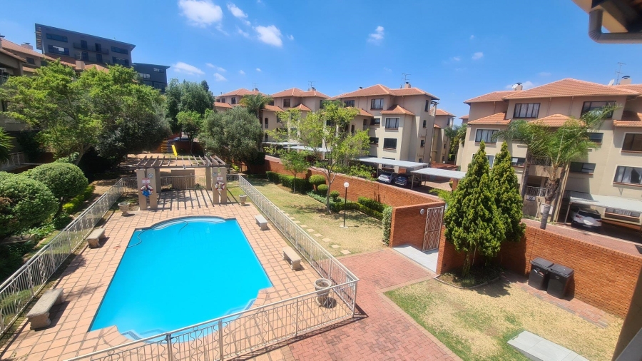 To Let 2 Bedroom Property for Rent in Sunninghill Gauteng