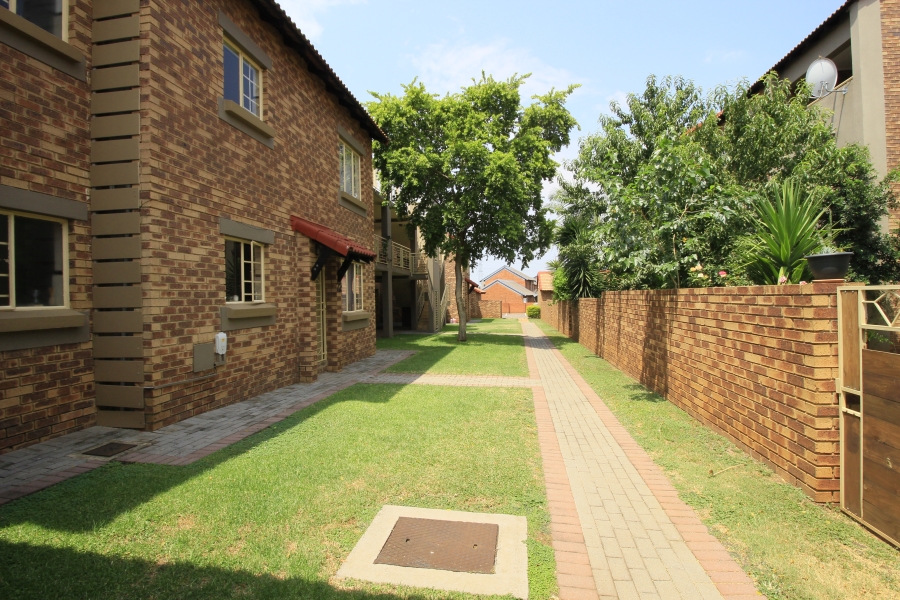 2 Bedroom Property for Sale in Highveld Gauteng