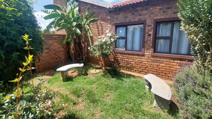 2 Bedroom Property for Sale in Vlakfontein Gauteng