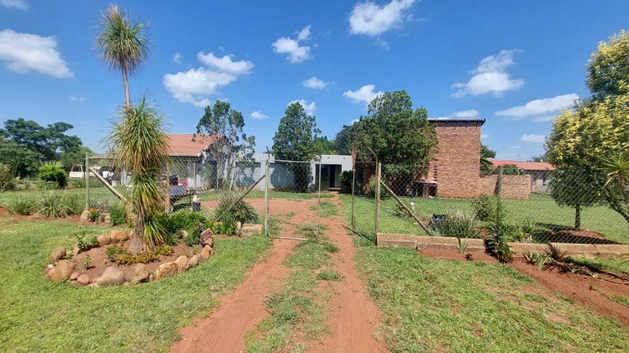 2 Bedroom Property for Sale in Vlakfontein Gauteng