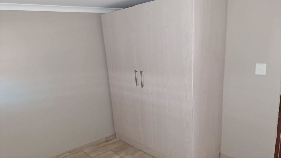 2 Bedroom Property for Sale in Vlakfontein Gauteng