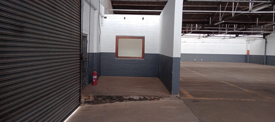 To Let commercial Property for Rent in Benrose Gauteng