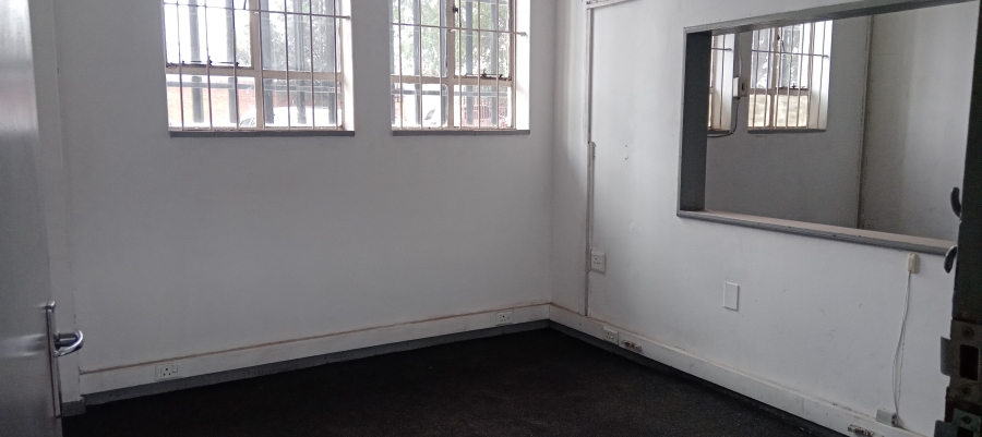 To Let commercial Property for Rent in Benrose Gauteng