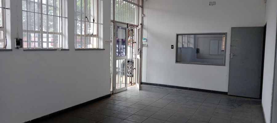 To Let commercial Property for Rent in Benrose Gauteng