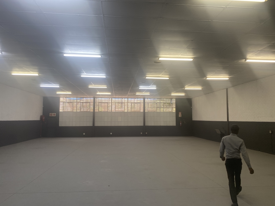 To Let commercial Property for Rent in Halfway House Gauteng