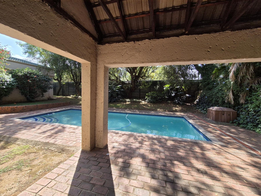 1 Bedroom Property for Sale in Bedfordview Gauteng