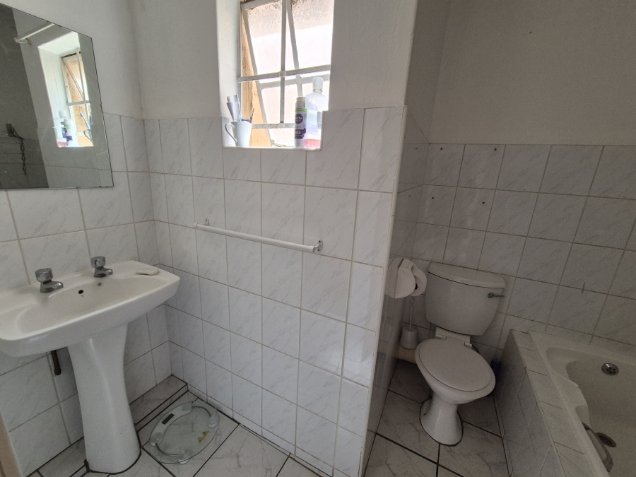 1 Bedroom Property for Sale in Bedfordview Gauteng