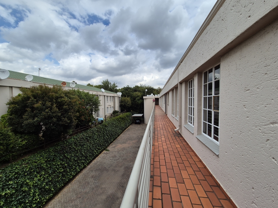 1 Bedroom Property for Sale in Bedfordview Gauteng