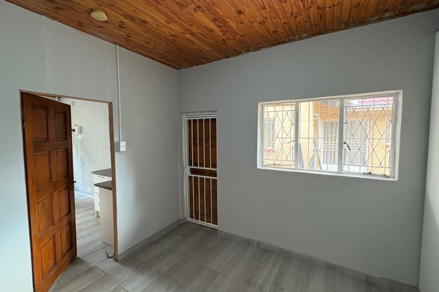 To Let 1 Bedroom Property for Rent in Croydon Gauteng