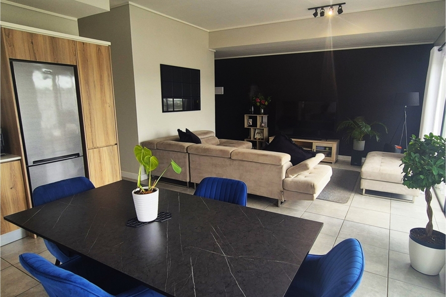 To Let 2 Bedroom Property for Rent in Waterfall Country Estate Gauteng