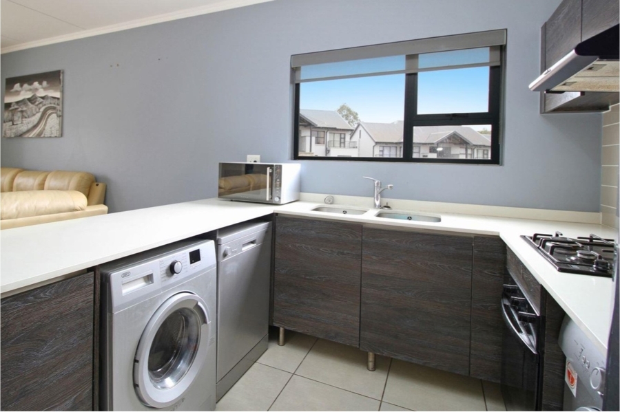 2 Bedroom Property for Sale in Olivedale Gauteng