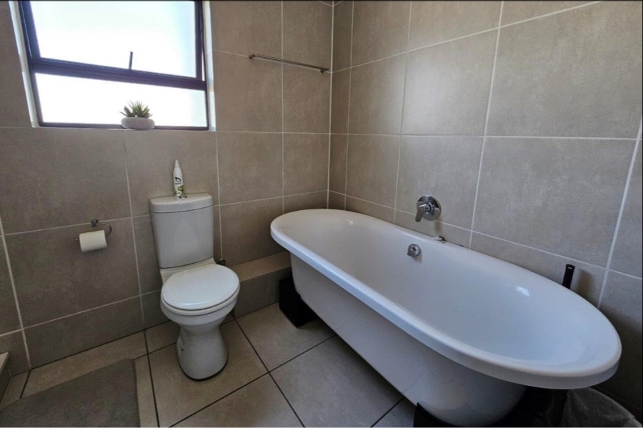 2 Bedroom Property for Sale in Olivedale Gauteng