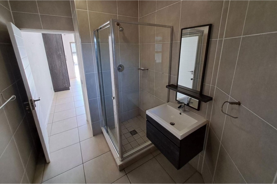 2 Bedroom Property for Sale in Olivedale Gauteng