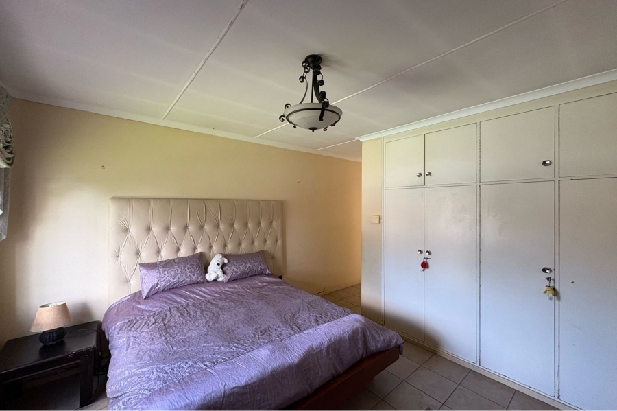 5 Bedroom Property for Sale in Illiondale Gauteng