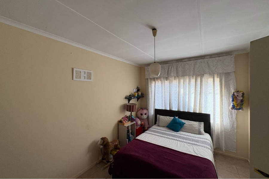 5 Bedroom Property for Sale in Illiondale Gauteng