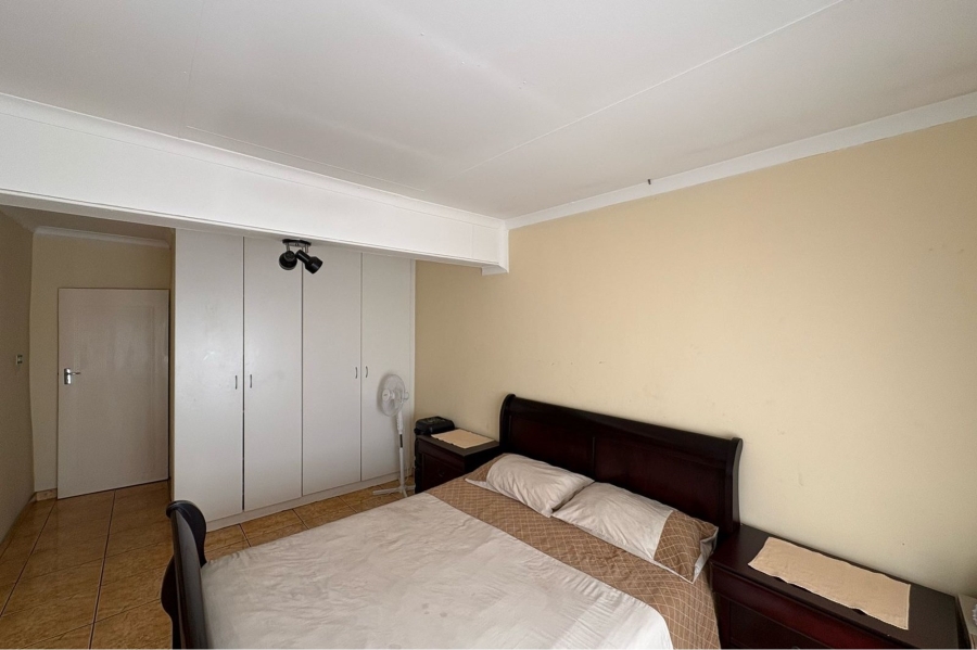 5 Bedroom Property for Sale in Illiondale Gauteng