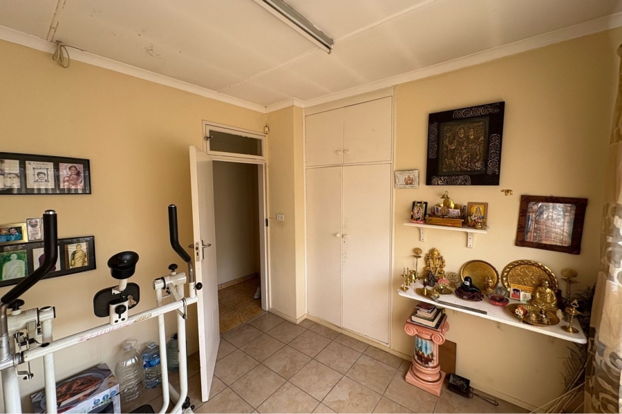 5 Bedroom Property for Sale in Illiondale Gauteng