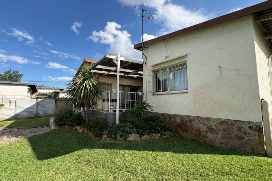 5 Bedroom Property for Sale in Illiondale Gauteng