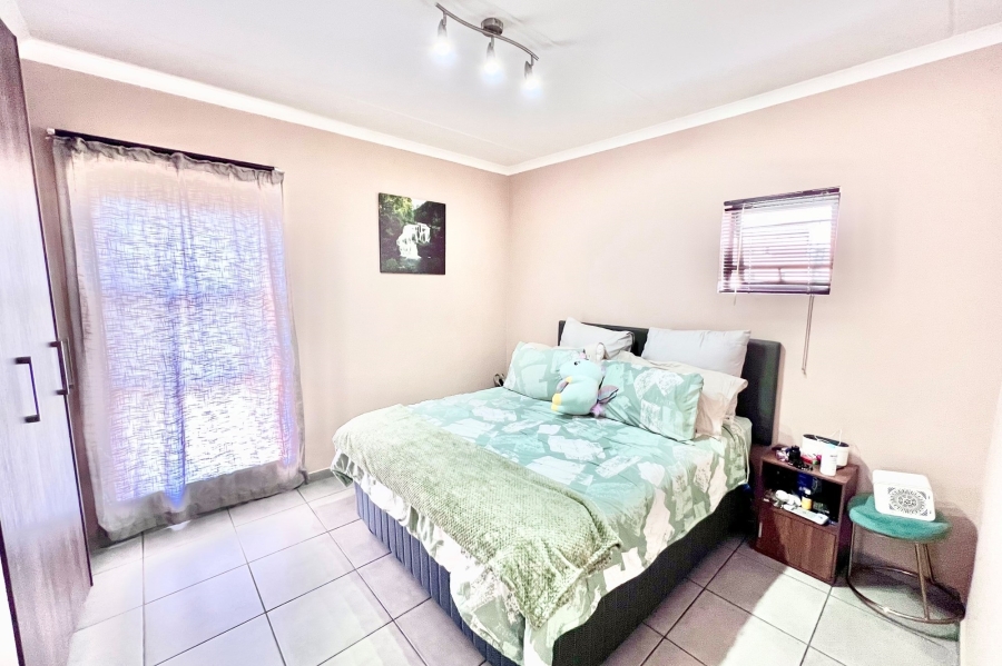 2 Bedroom Property for Sale in Barbeque Downs Gauteng