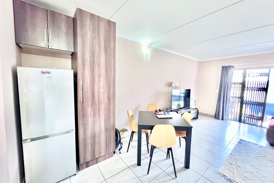 2 Bedroom Property for Sale in Barbeque Downs Gauteng