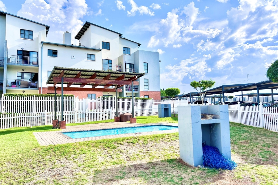 2 Bedroom Property for Sale in Barbeque Downs Gauteng