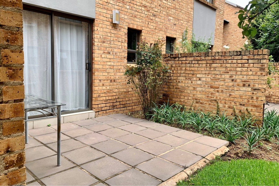 To Let 2 Bedroom Property for Rent in Amberfield Gauteng