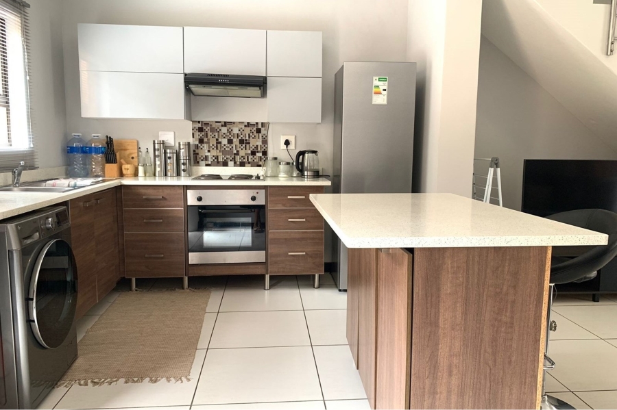 To Let 2 Bedroom Property for Rent in Amberfield Gauteng